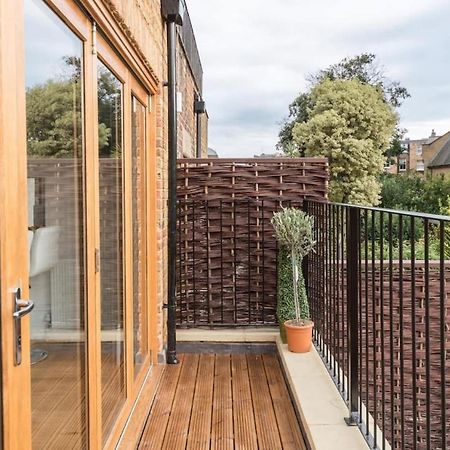 Luxury 2 Bed Apartment With Sw Facing Terrace Londres Extérieur photo
